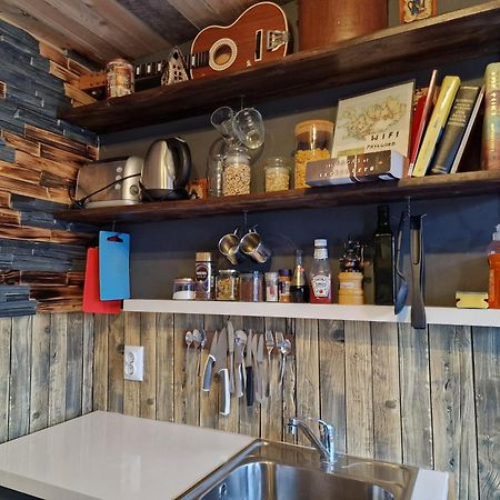 فيلا Hunters Little House Gardur الغرفة الصورة
